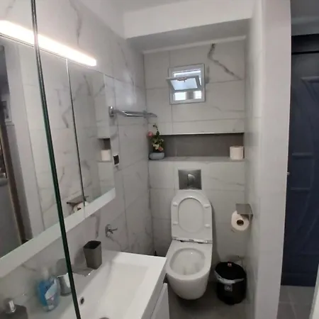 Nefeli Luxury Kamena Vourla